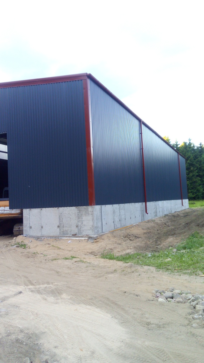 Metalinių angarų montavimas