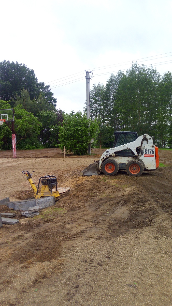Pagrindų ruošimas, trinkelių klojimas